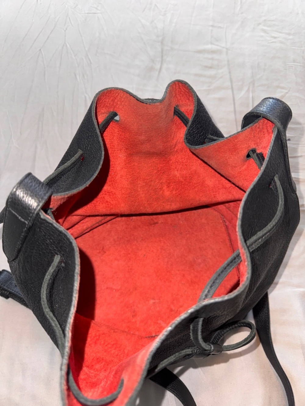 Pietro Alessandro Black Leather Drawstring Bucket Bag with Red Interior - Picture 3 of 4